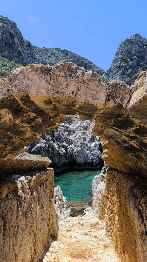 img 535500da404e428c5da1cfd256dbfcd6 v